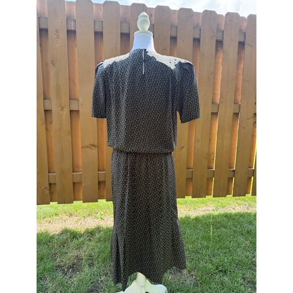 Vintage Liz Claiborne 2 pc Set  Skirt and Shirt Size 6 - Picture 6 of 12